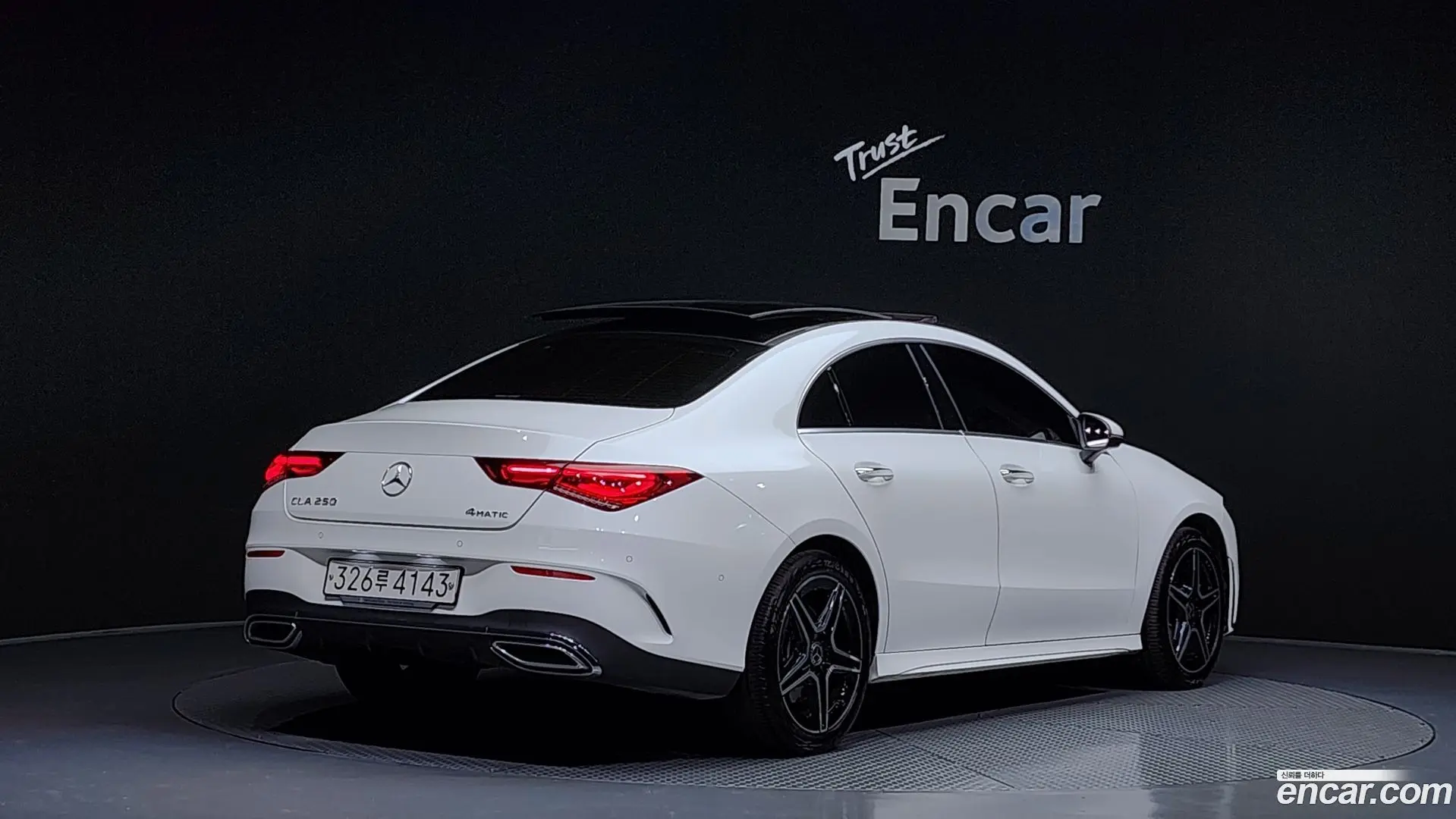 Main__Slider__Photo:CLA-Class Mercedes-Benz 2020.2-1