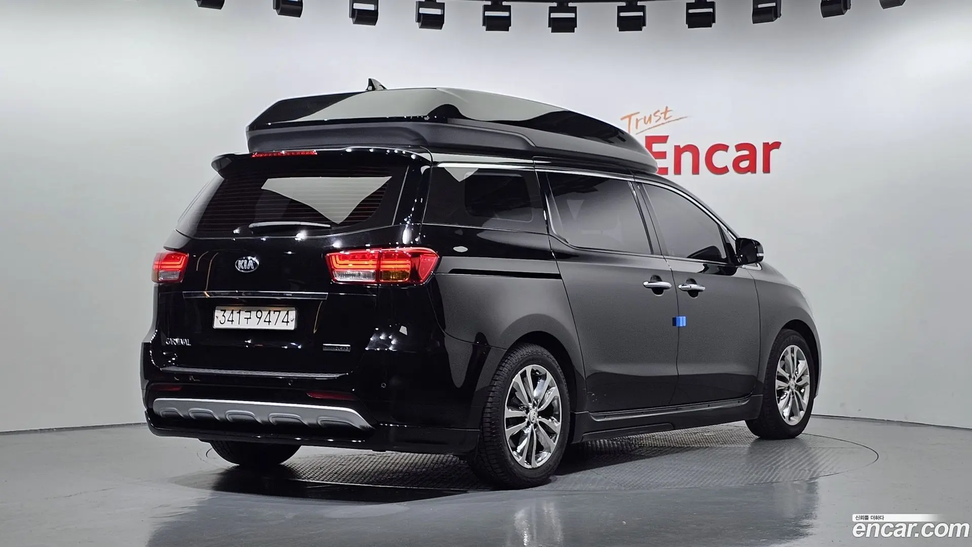 Main__Slider__Photo:Canival Kia 2016.8-1