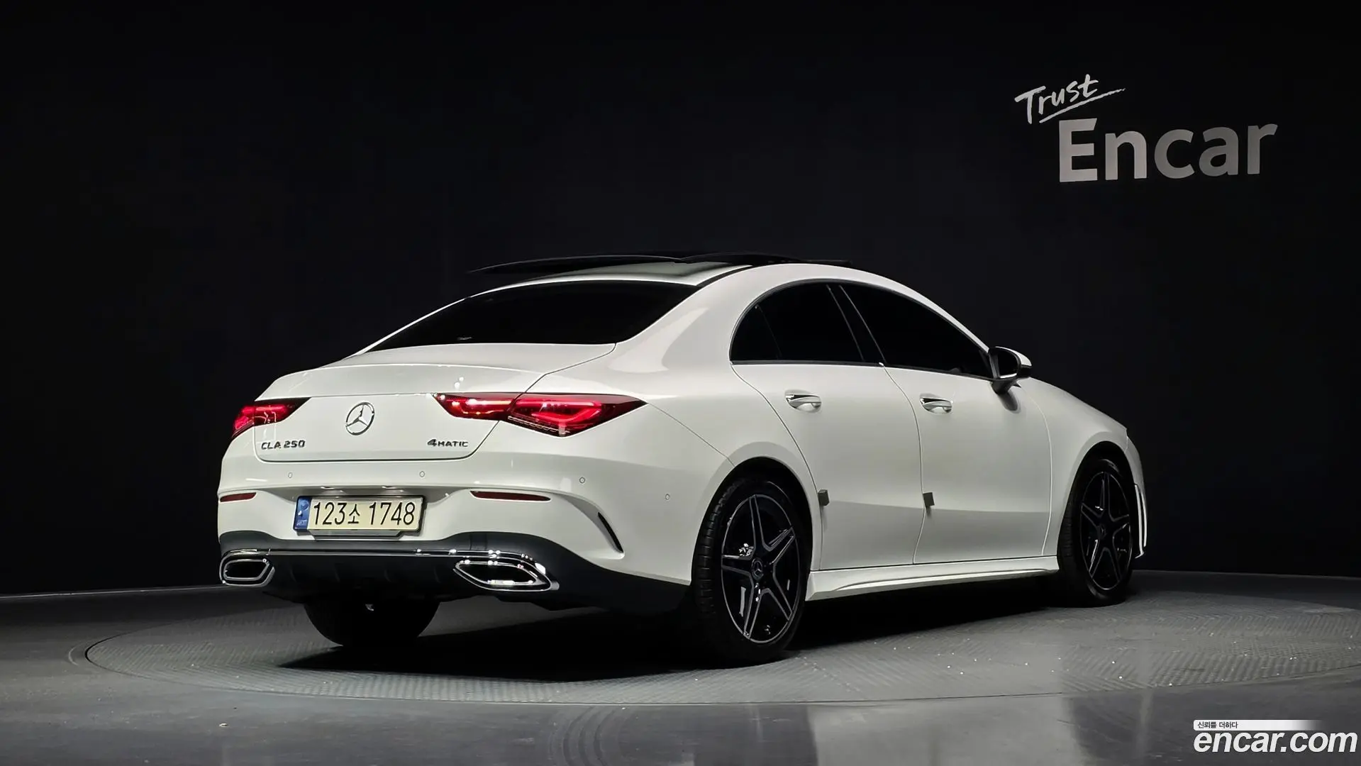 Main__Slider__Photo:CLA-Class Mercedes-Benz 2022.2-1