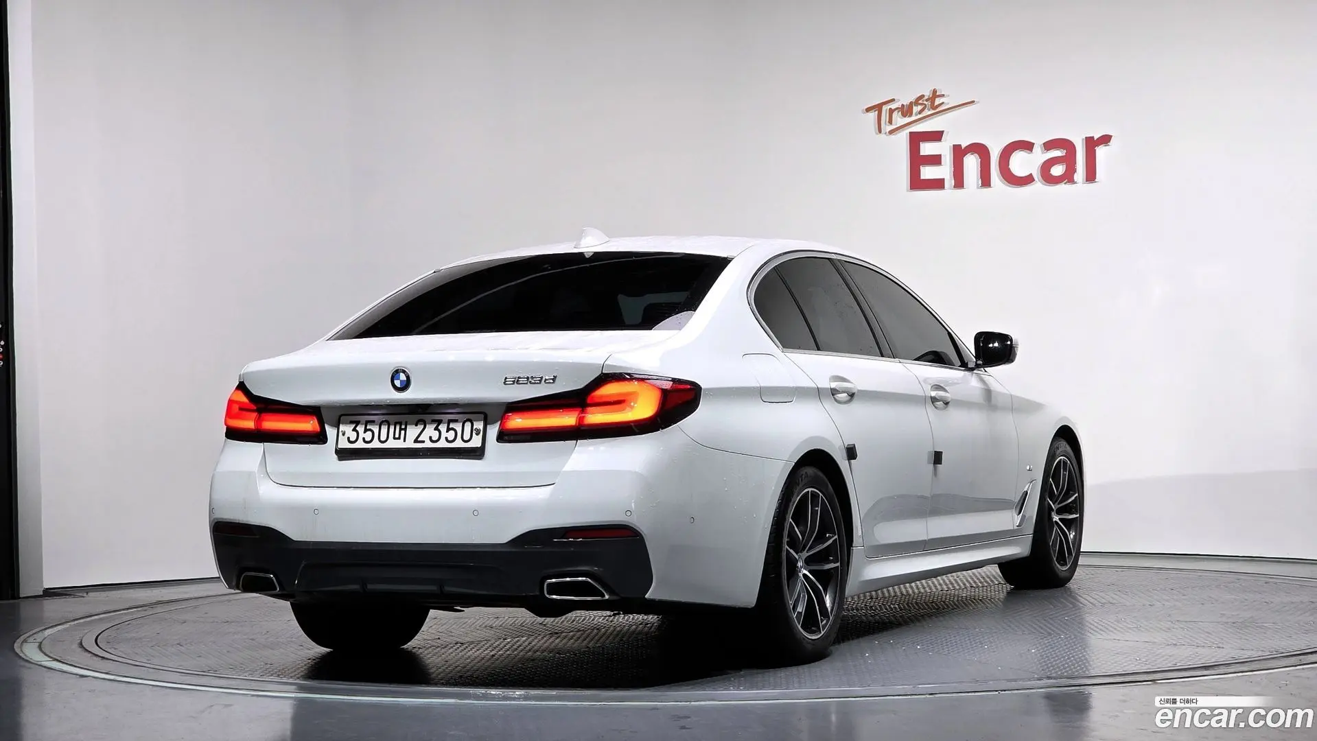 Main__Slider__Photo:5-Series BMW 2020.10-1