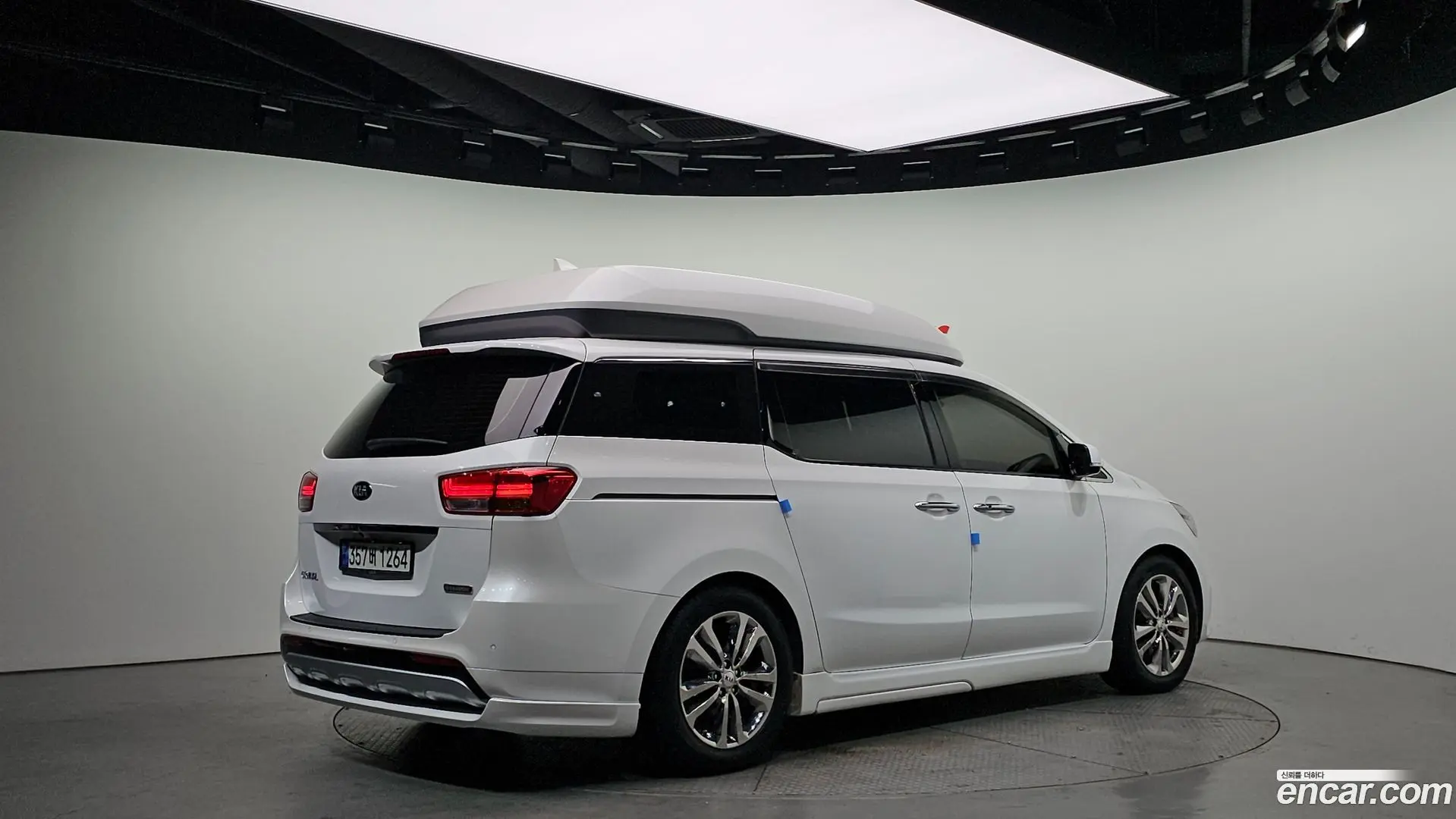 Main__Slider__Photo:Canival Kia 2016.3-1