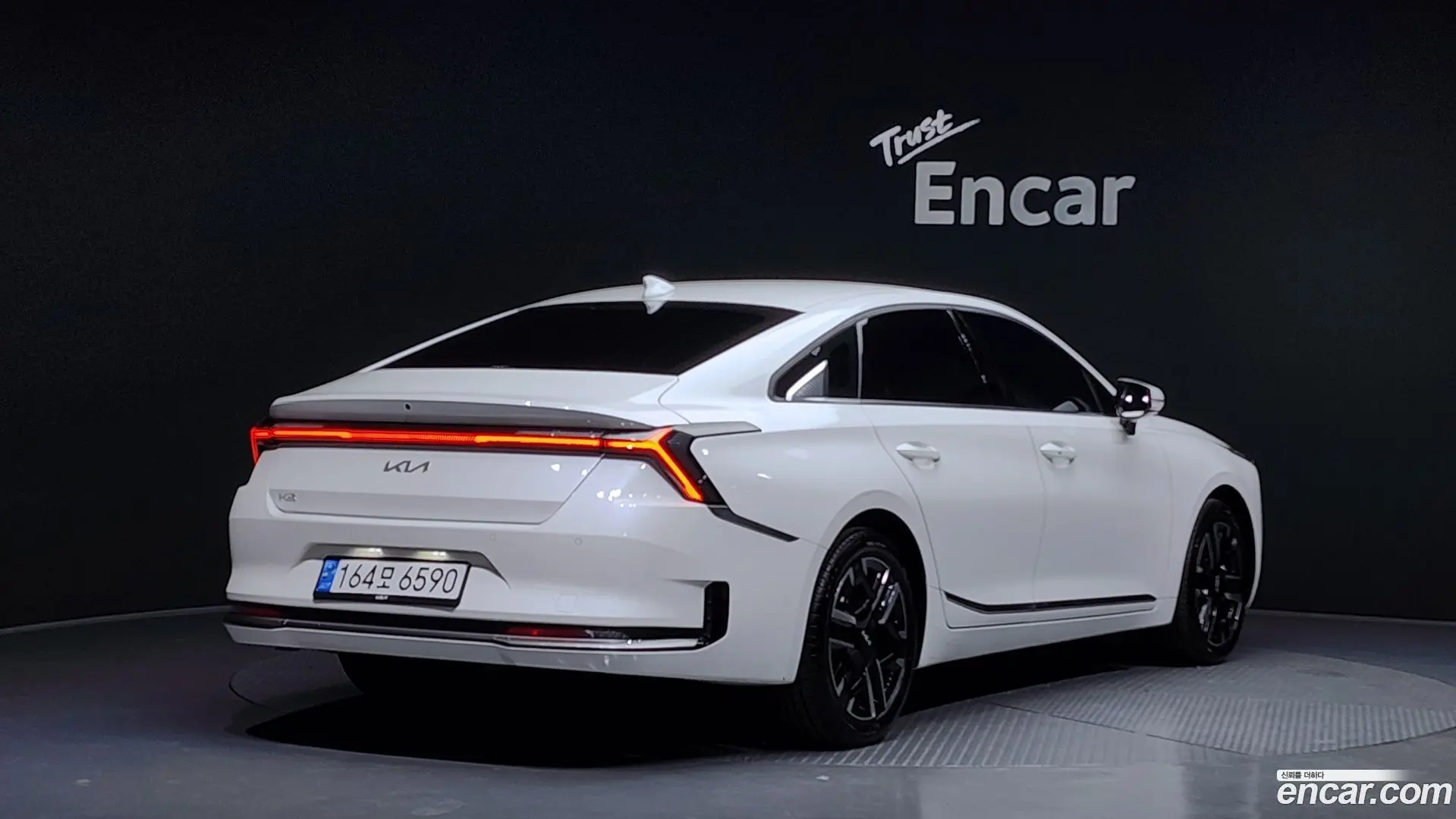 Main__Slider__Photo:K8 Kia 2025.1-1