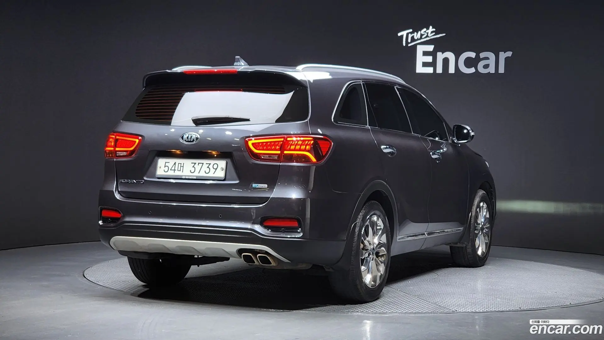 Main__Slider__Photo:Sorento Kia 2019.1-1