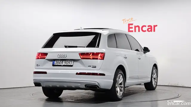 Main__Slider__Photo:Q7 Audi 2019.10-1
