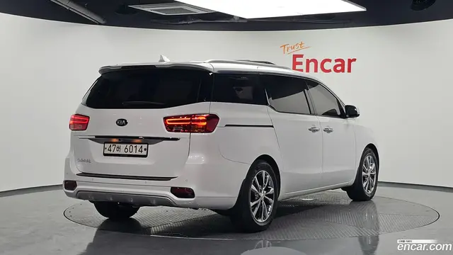 Main__Slider__Photo:Canival Kia 2018.3-1