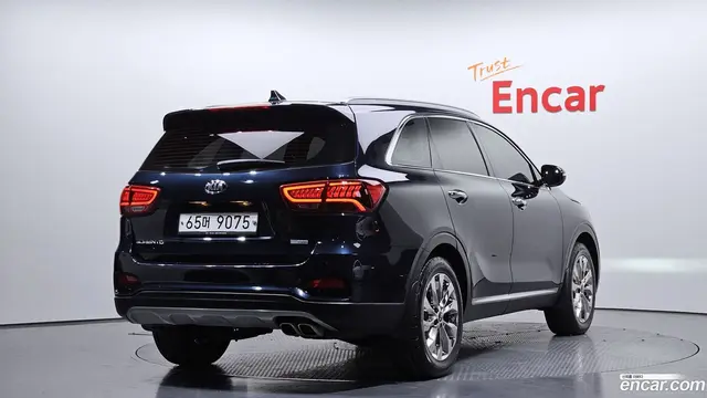 Main__Slider__Photo:Sorento Kia 2017.9-1