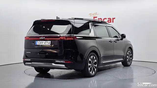 Main__Slider__Photo:Canival Kia 2023.4-1
