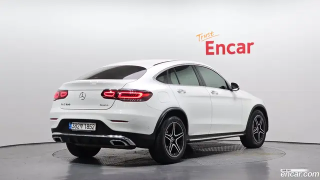Main__Slider__Photo:GLC-Class Mercedes-Benz 2020.1-1