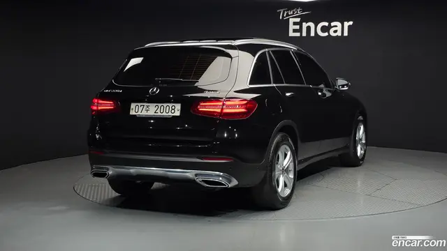 Main__Slider__Photo:GLC-Class Mercedes-Benz 2017.4-1