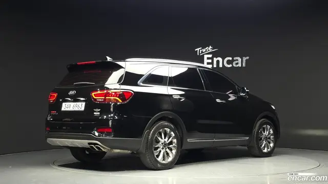 Main__Slider__Photo:Sorento Kia 2018.4-1