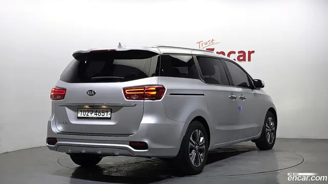 Main__Slider__Photo:Canival Kia 2018.4-1