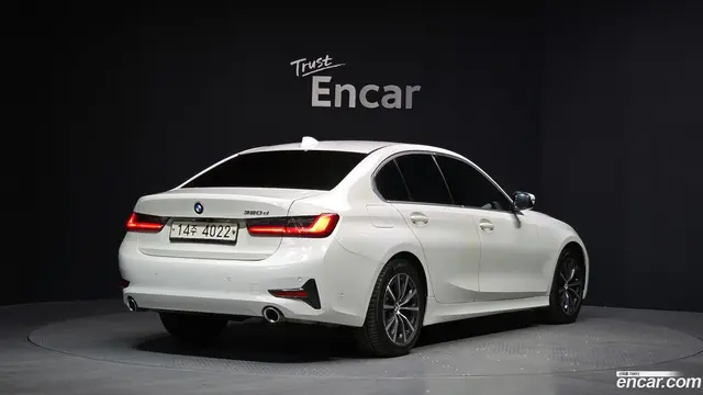 Main__Slider__Photo:3-Series BMW 2019.3-1