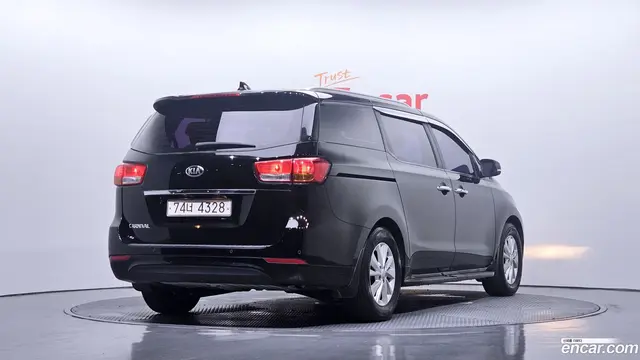 Main__Slider__Photo:Canival Kia 2016.3-1