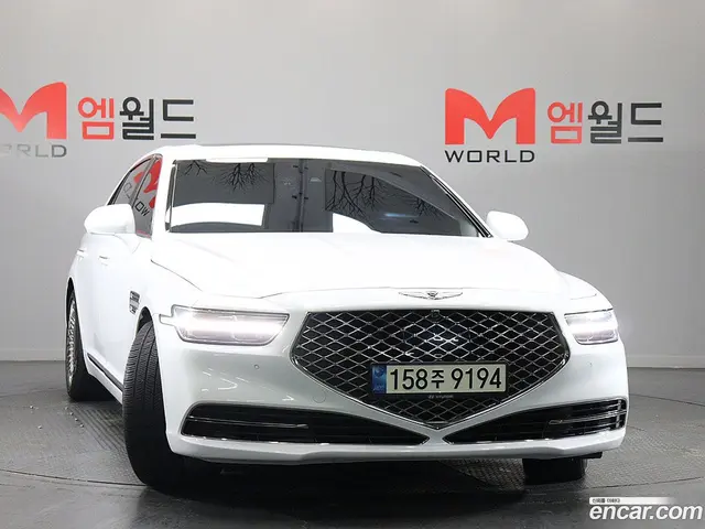 Main__Slider__Photo:G90 Genesis 2019.1-1