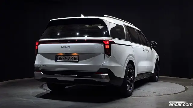 Main__Slider__Photo:Canival Kia 2024.3-1