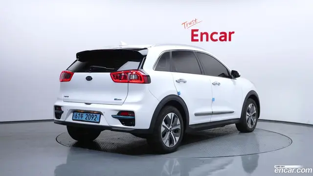 Main__Slider__Photo:Niro Kia 2020.7-1