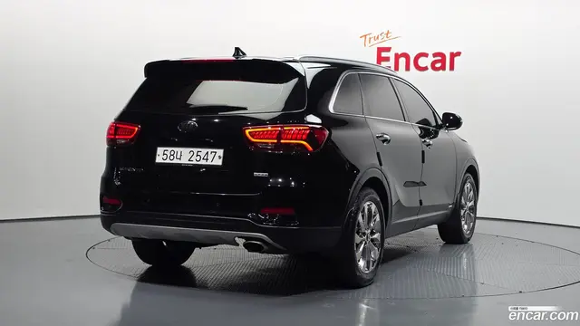 Main__Slider__Photo:Sorento Kia 2018.10-1