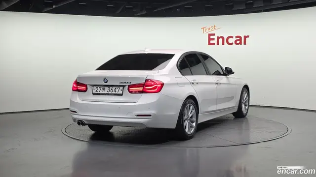 Main__Slider__Photo:3-Series BMW 2018.2-1