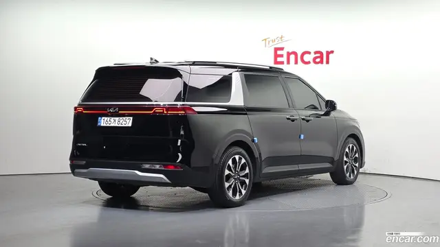 Main__Slider__Photo:Canival Kia 2022.10-1