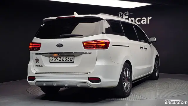 Main__Slider__Photo:Canival Kia 2019.8-1