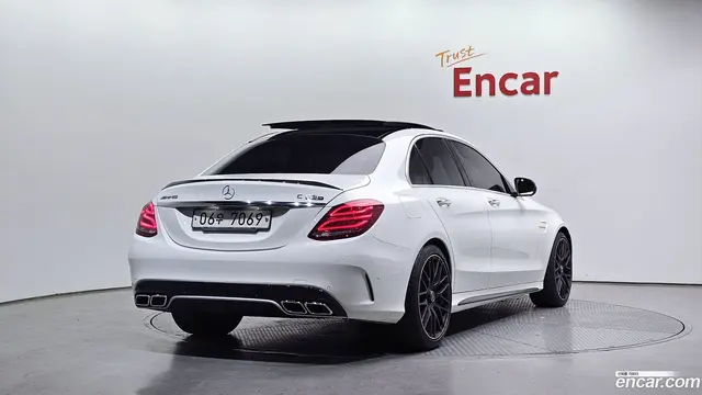 Main__Slider__Photo:C-Class Mercedes-Benz 2017.7-1