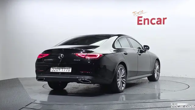 Main__Slider__Photo:CLS-Class Mercedes-Benz 2019.8-1