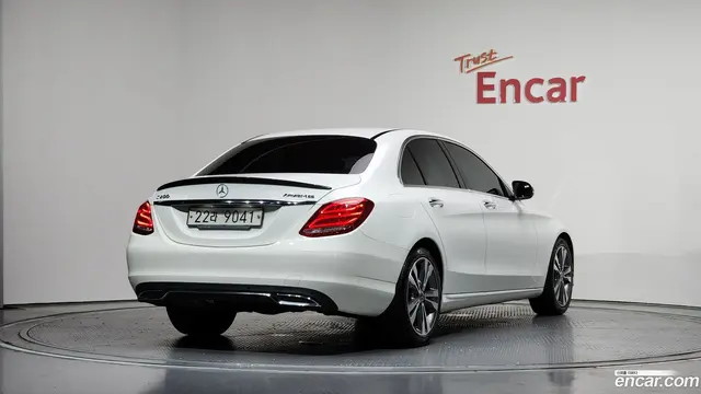 Main__Slider__Photo:C-Class Mercedes-Benz 2018.0-1