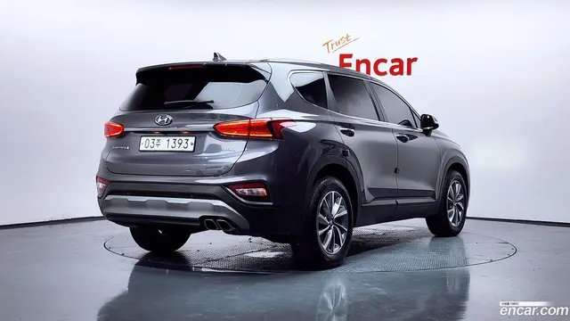 Main__Slider__Photo:Santafe Hyundai 2018.4-1