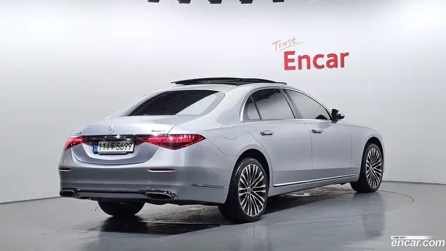 Main__Slider__Photo:S-Class Mercedes-Benz 2021.5-1