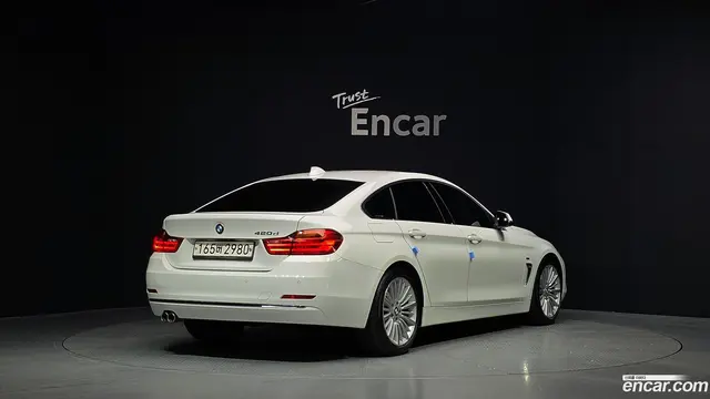 Main__Slider__Photo:4-Series BMW 2015.6-1