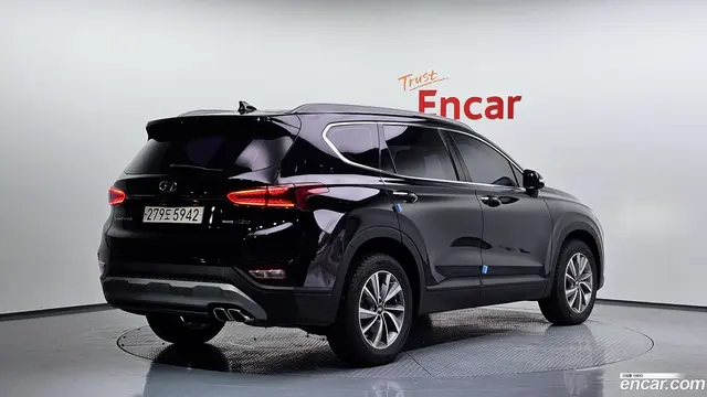 Main__Slider__Photo:Santafe Hyundai 2018.7-1
