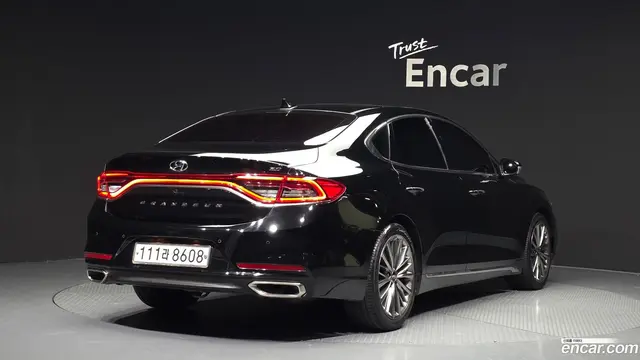 Main__Slider__Photo:Grandeur Hyundai 2017.2-1