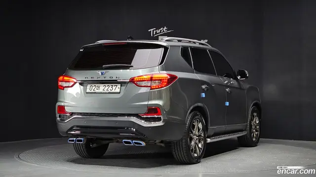 Main__Slider__Photo:Rexton KG Mobility 2017.5-1