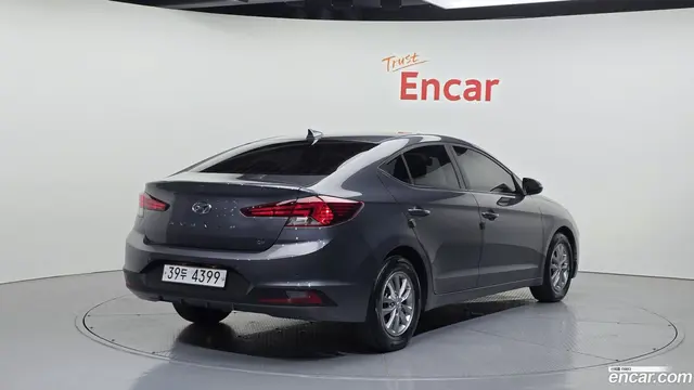 Main__Slider__Photo:AVANTE Hyundai 2019.3-1