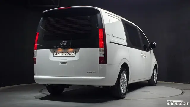 Main__Slider__Photo:Staria Hyundai 2022.1-1