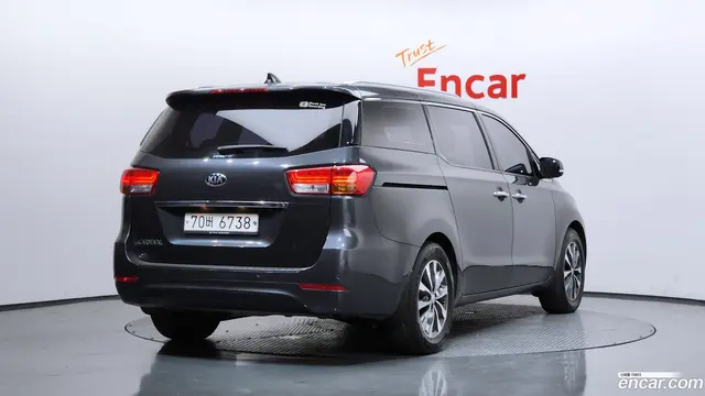 Main__Slider__Photo:Canival Kia 2017.7-1
