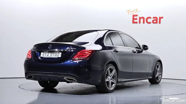Main__Slider__Photo:C-Class Mercedes-Benz 2016.10-1