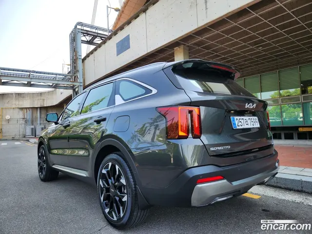 Main__Slider__Photo:Sorento Kia 2023.8-1