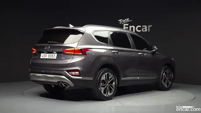 Main__Slider__Photo:Santafe Hyundai 2018.4-1