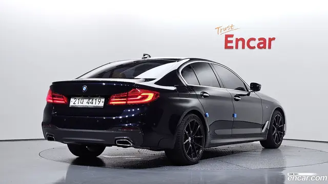Main__Slider__Photo:5-Series BMW 2017.11-1
