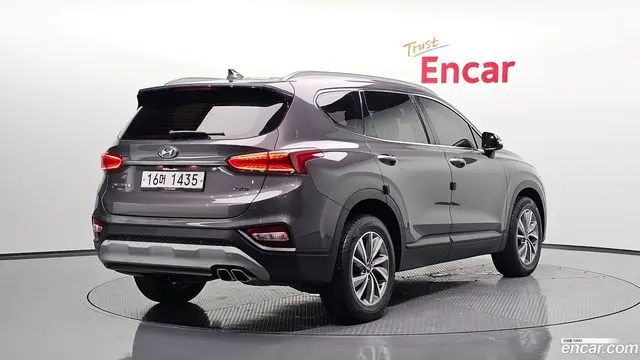 Main__Slider__Photo:Santafe Hyundai 2018.5-1