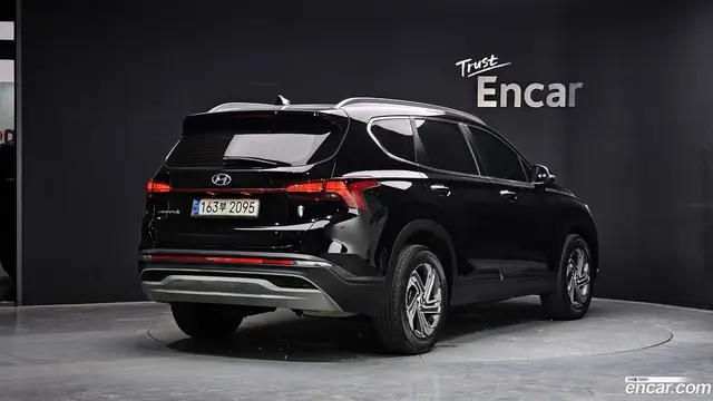 Main__Slider__Photo:Santafe Hyundai 2021.3-1