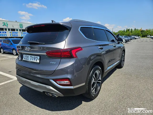 Main__Slider__Photo:Santafe Hyundai 2018.9-1