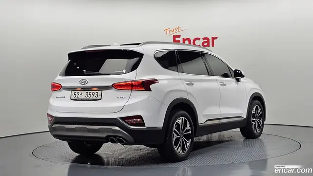 Main__Slider__Photo:Santafe Hyundai 2019.4-1