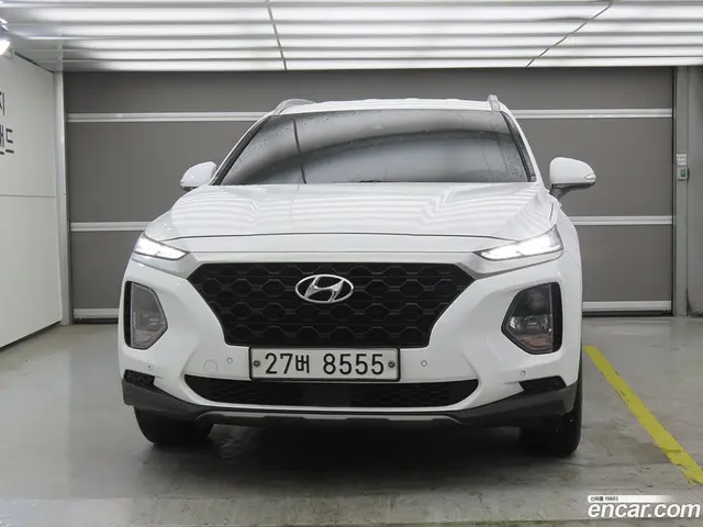 Main__Slider__Photo:Santafe Hyundai 2018.2-1