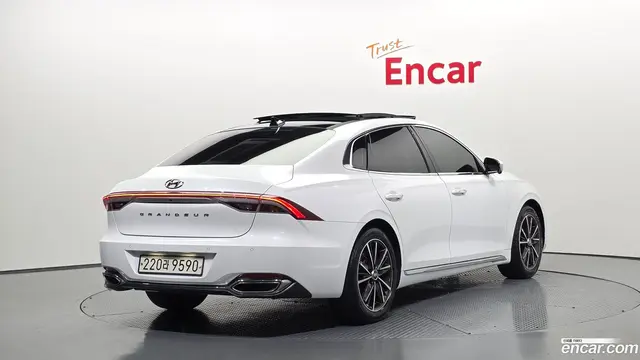 Main__Slider__Photo:Grandeur Hyundai 2020.2-1
