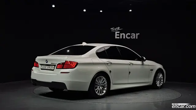 Main__Slider__Photo:5-Series BMW 2016.2-1