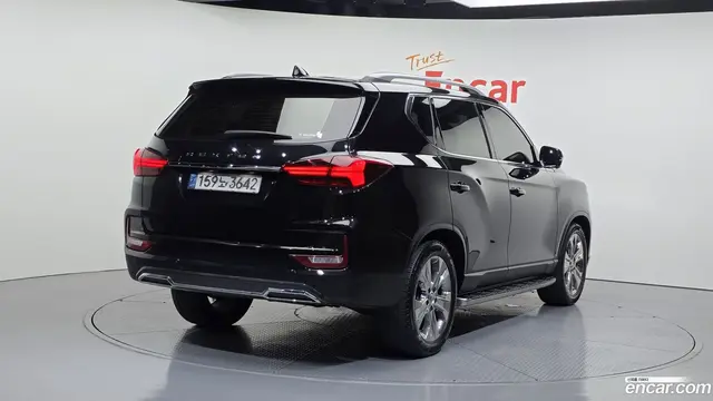 Main__Slider__Photo:Rexton KG Mobility 2021.0-1