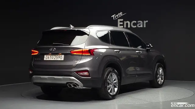 Main__Slider__Photo:Santafe Hyundai 2019.2-1