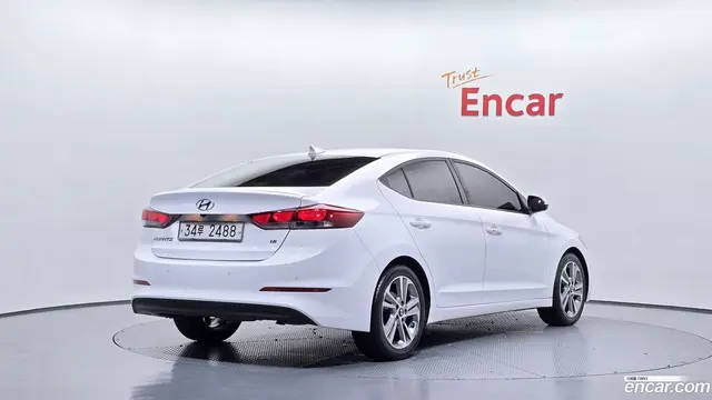 Main__Slider__Photo:AVANTE Hyundai 2018.3-1